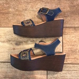 Sbicca denim beaded platform shoes 7